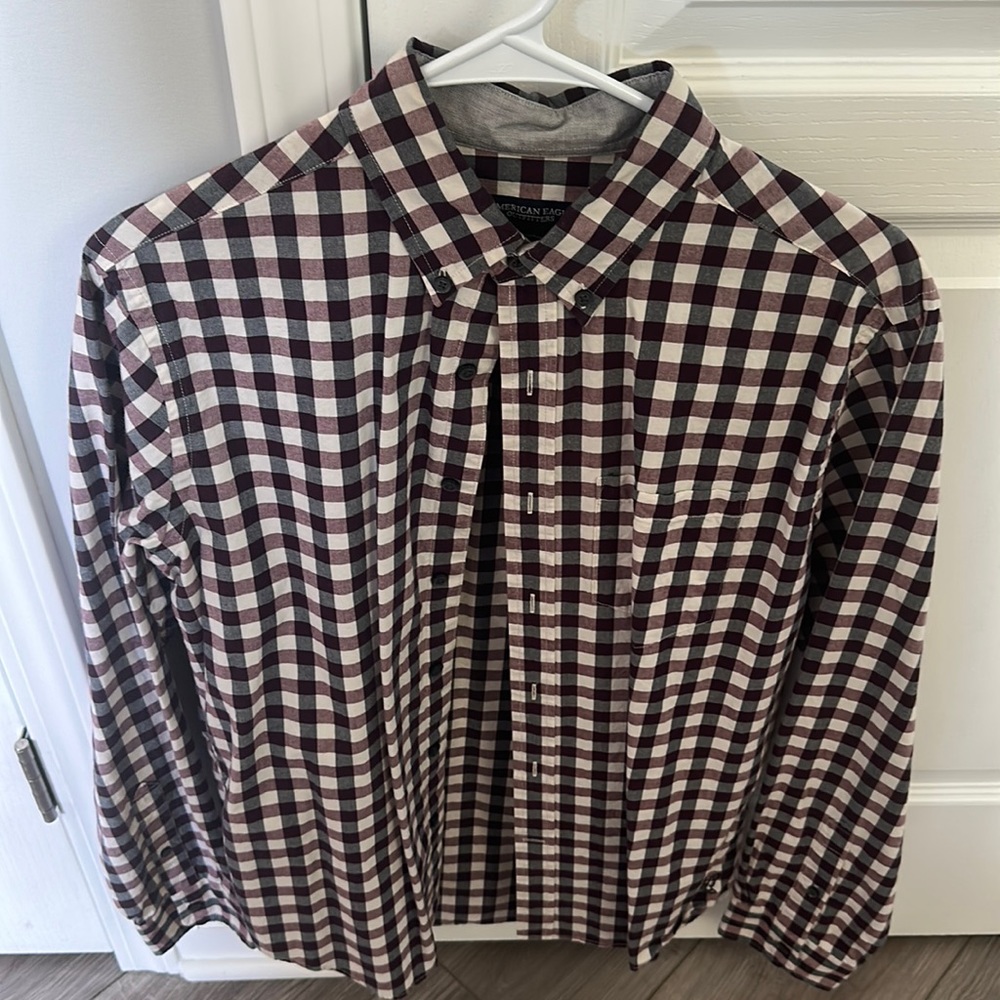 American Eagle button down